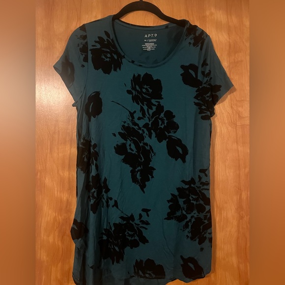 Apt 9 Essential Tshirt - Picture 3 of 3